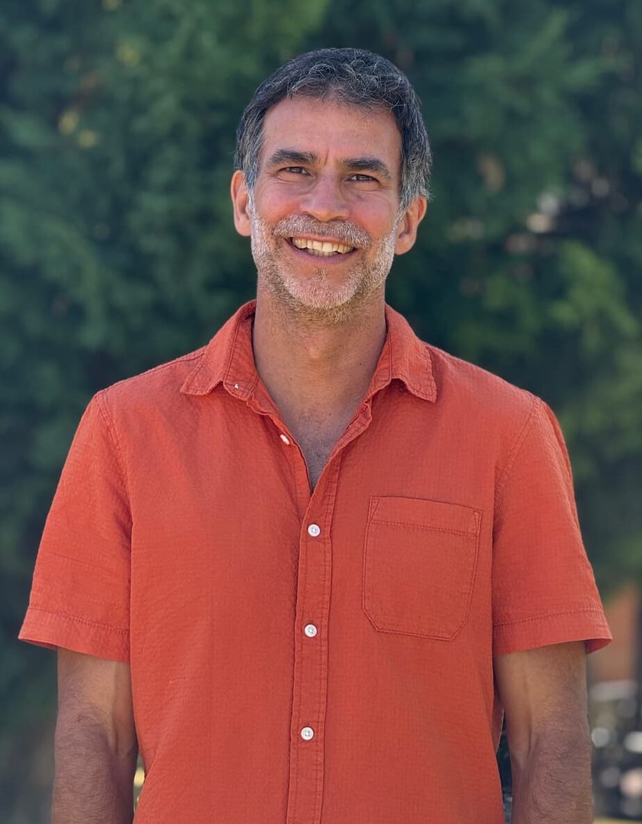 Francis Aguilar. Psicólogo.